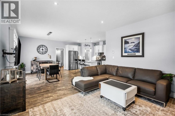 Photo 16 at 100 Tamarack Boulevard, Woodstock