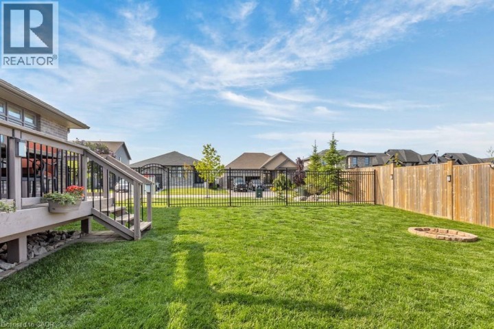 Photo 25 at 100 Tamarack Boulevard, Woodstock