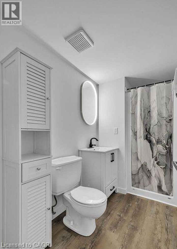 Photo 12 at 125 BAY Street 6, Woodstock