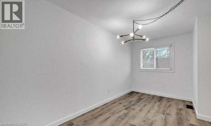 Photo 22 at 125 BAY Street 6, Woodstock