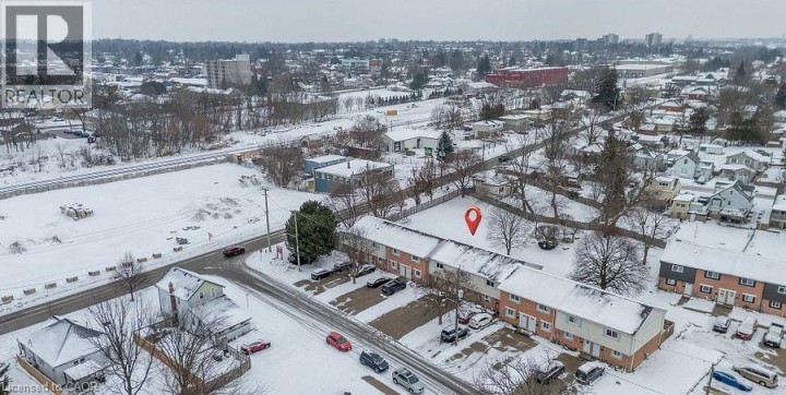 Photo 27 at 125 BAY Street 6, Woodstock