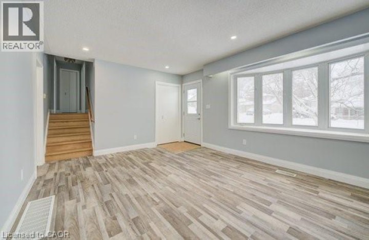 Photo 9 at 659 Gladstone Drive, Woodstock