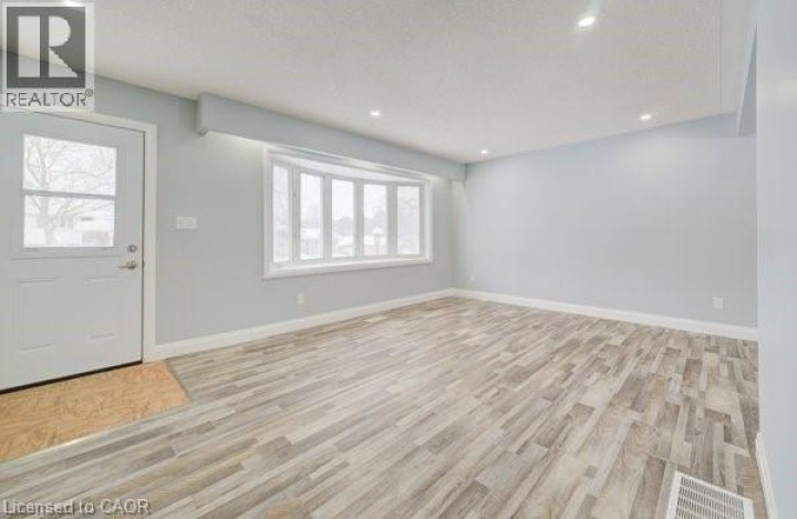 Photo 12 at 659 Gladstone Drive, Woodstock