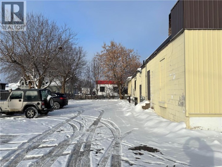 Photo 6 at 2149 Kingsway Drive, Fairview / Kingsdale, Kitchener