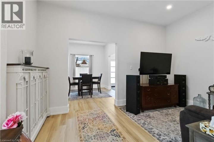 Photo 13 at 156 Albion Street, Brantford