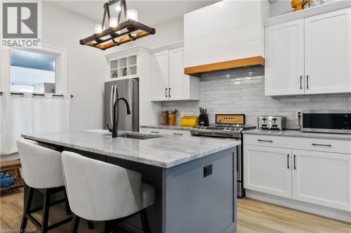 Photo 16 at 156 Albion Street, Brantford