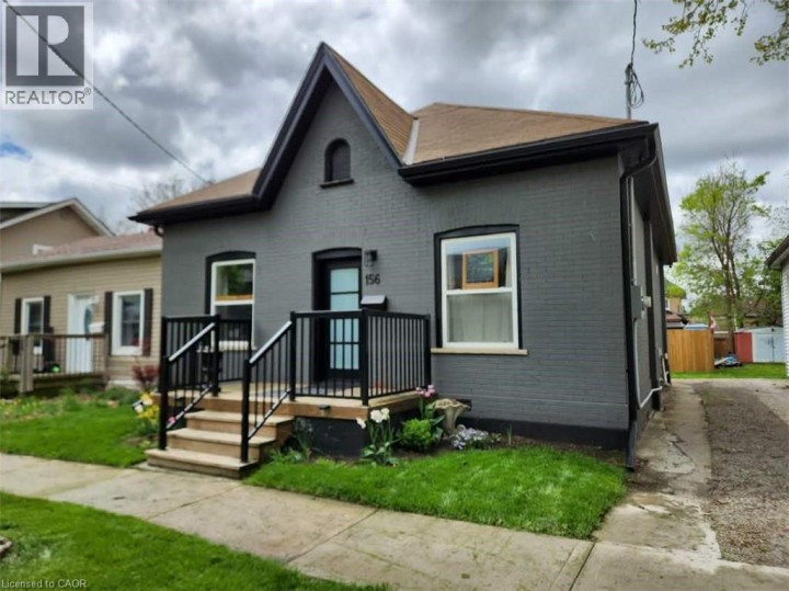 Photo 3 at 156 Albion Street, Brantford