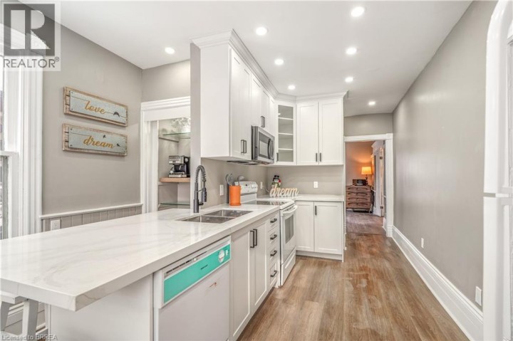 Photo 15 at 353 Dalhousie Street, Brantford