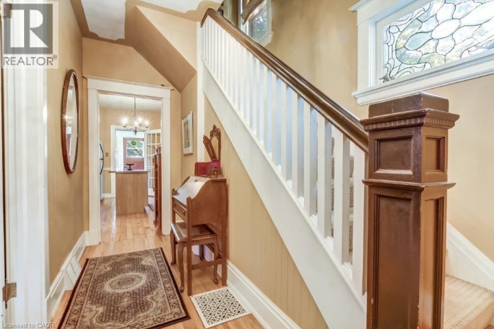 Photo 3 at 230 Graham Street, Woodstock