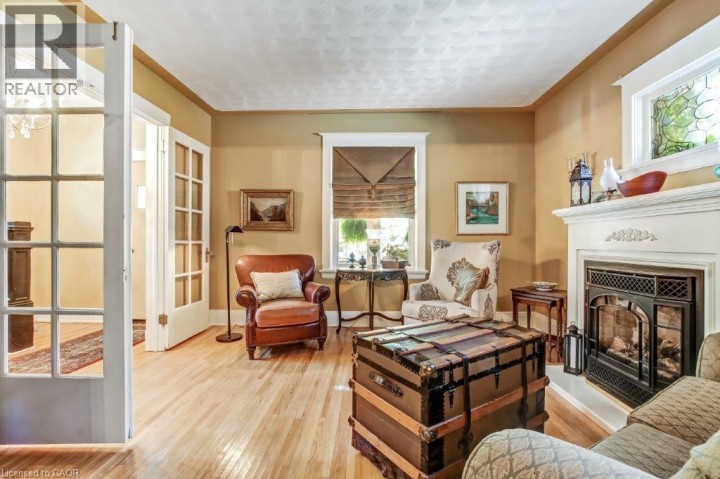 Photo 4 at 230 Graham Street, Woodstock