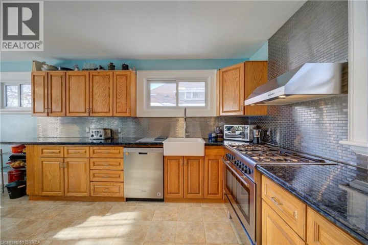 Photo 12 at 688 Colborne Street, Brantford