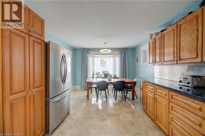 Photo 13 at 688 Colborne Street, Brantford