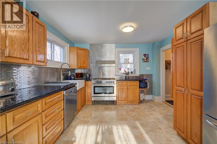 Photo 9 at 688 Colborne Street, Brantford