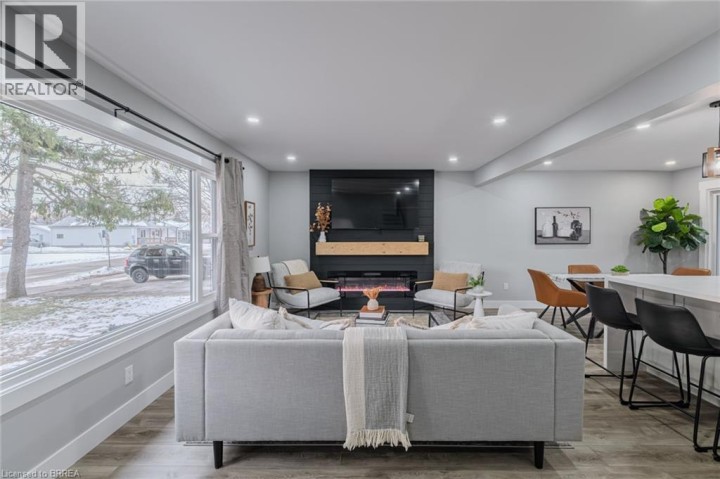 Photo 8 at 234 Grand Street, Brantford