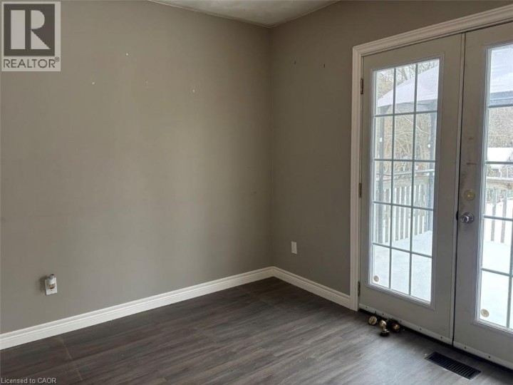 Photo 13 at 39 Evelyn Street, Brantford