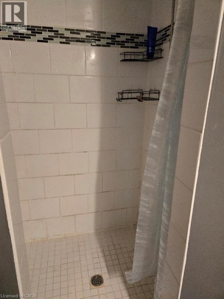 Photo 6 at 39 Evelyn Street, Brantford