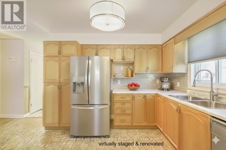 Photo 11 at 10 Armstrong Drive, Tillsonburg