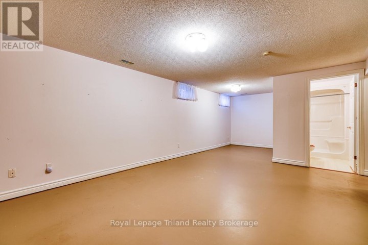 Photo 28 at 10 Armstrong Drive, Tillsonburg