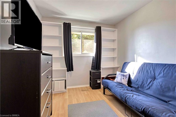 Photo 24 at 17 Penny Lane, Brantford