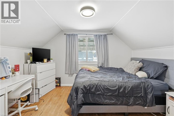 Photo 13 at 53 Alexander Drive, Brantford