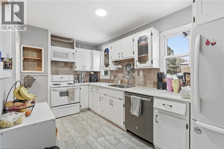 Photo 7 at 53 Alexander Drive, Brantford