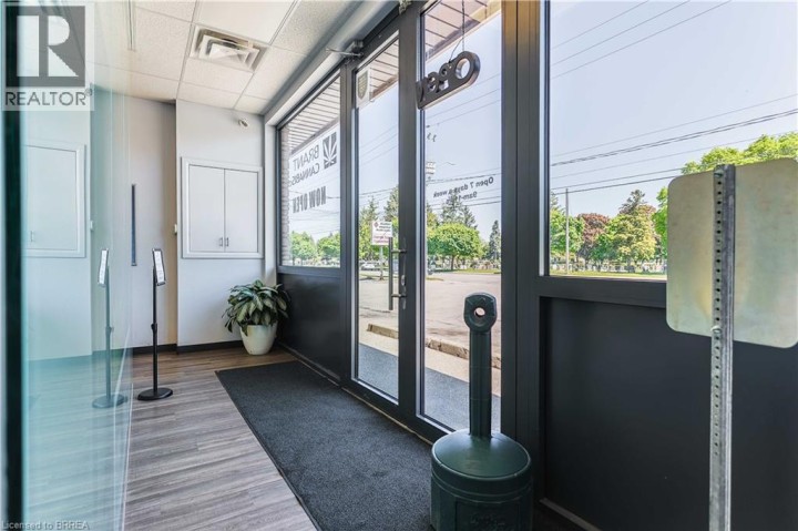 Photo 14 at 160 - 170 Charing Cross Street, Brantford