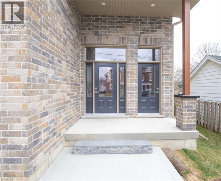 Photo 4 at 355 Wellington Street, Brantford