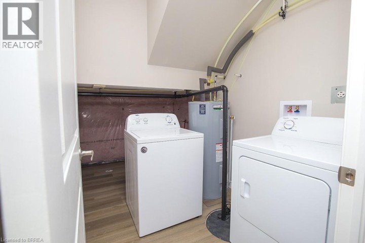 Photo 18 at 355 Wellington Street, Brantford