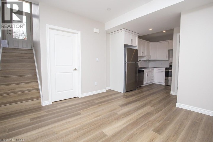 Photo 6 at 355 Wellington Street, Brantford