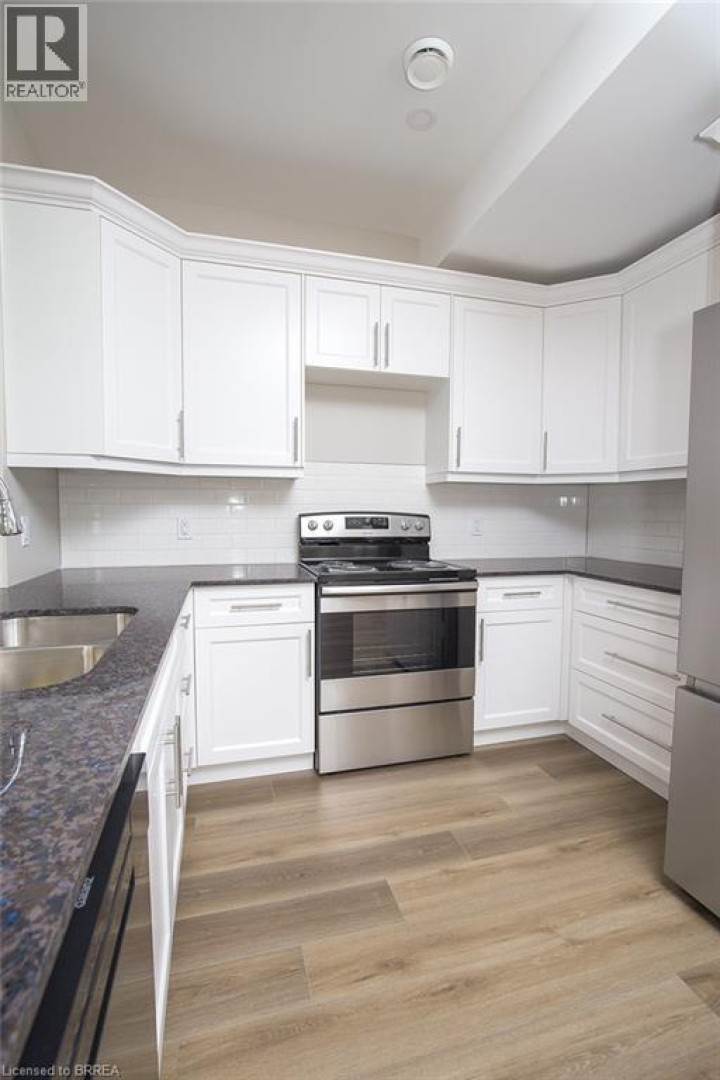 Photo 35 at 355 Wellington Street, Brantford