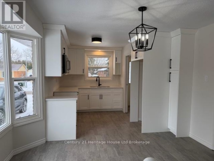 Photo 2 at 55 Denrich Avenue, Tillsonburg