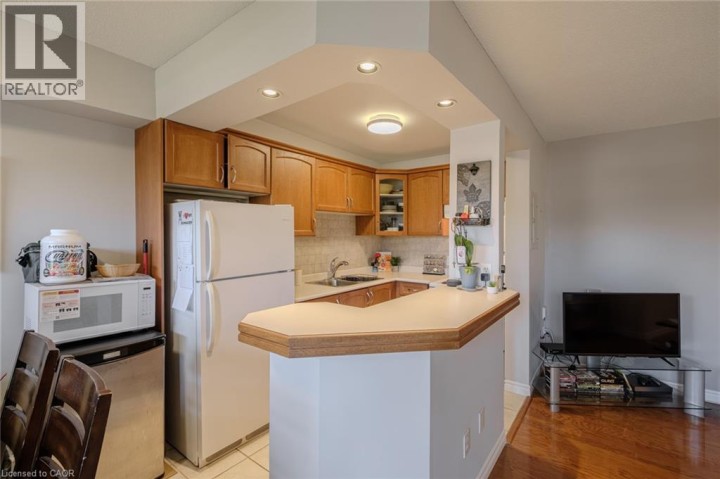 Photo 7 at 648 GREY Street 308, Brantford