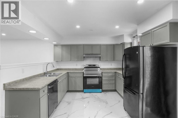 Photo 10 at 8 Bradley Lane, Brantford