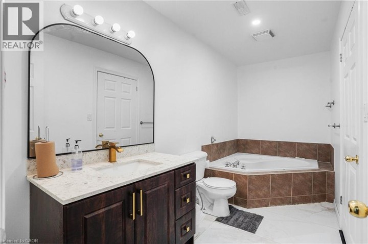 Photo 16 at 8 Bradley Lane, Brantford