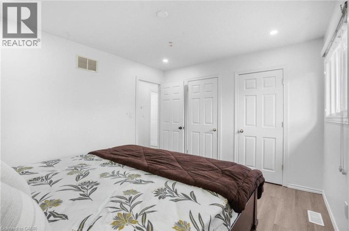 Photo 20 at 8 Bradley Lane, Brantford