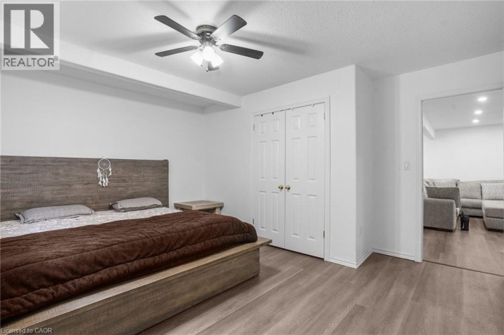 Photo 28 at 8 Bradley Lane, Brantford