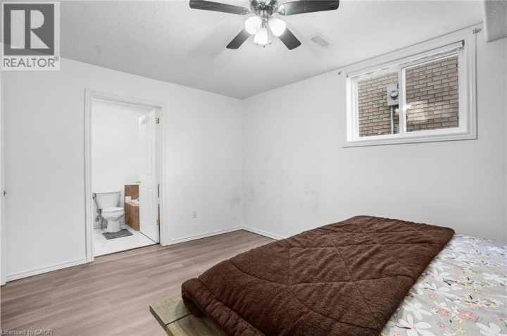 Photo 29 at 8 Bradley Lane, Brantford