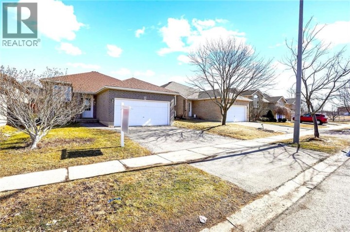 Photo 3 at 8 Bradley Lane, Brantford