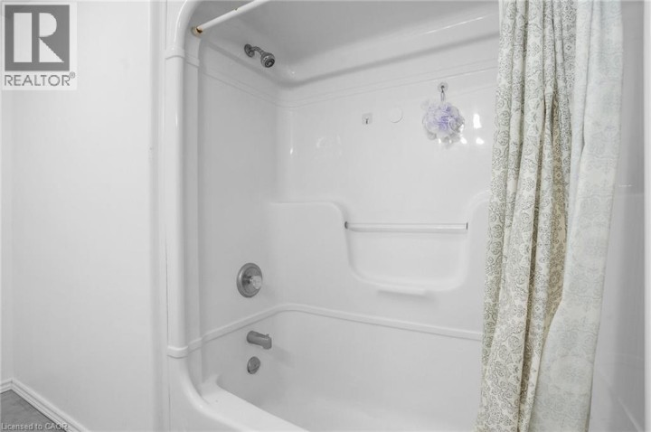 Photo 36 at 8 Bradley Lane, Brantford