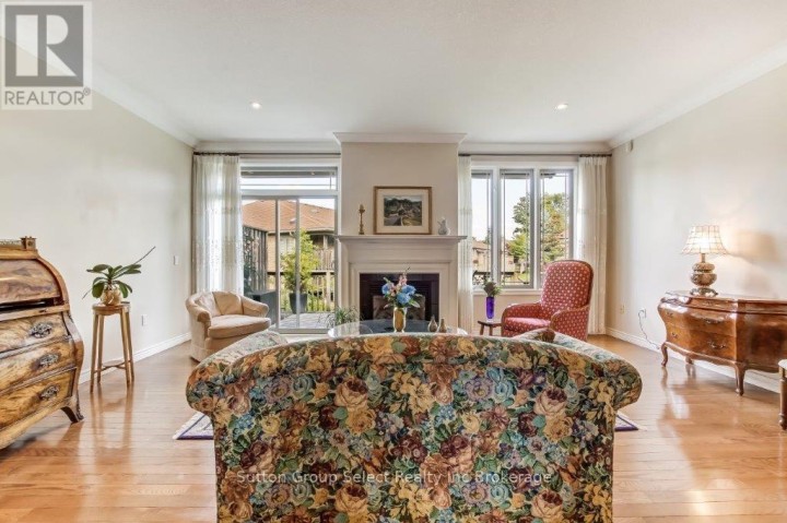 Photo 11 at 52 - 578 Spitfire Street, Woodstock - North, Woodstock