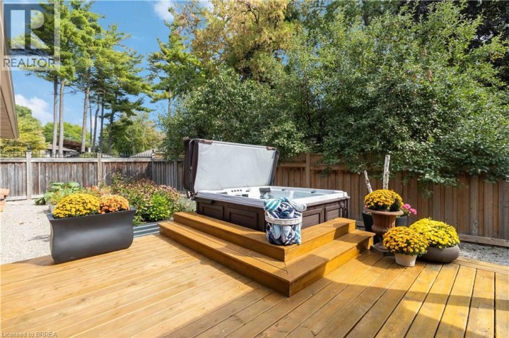 Photo 11 at 232 Paris Road E, Brantford