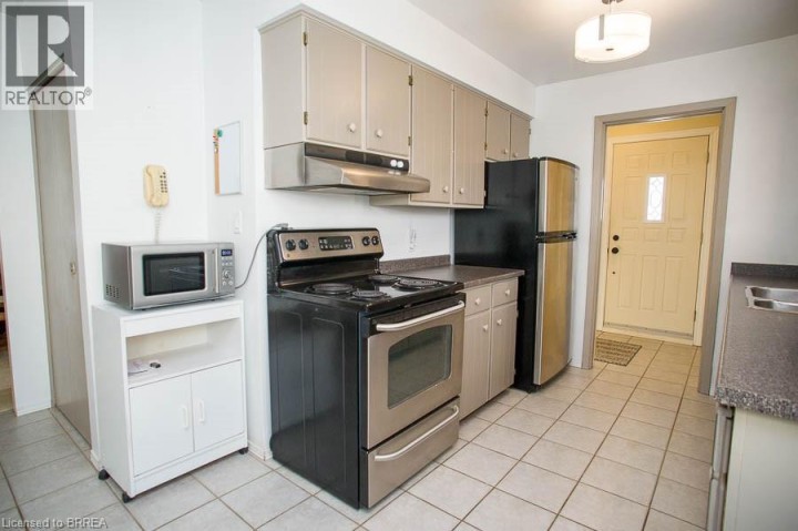 Photo 9 at 15 Burdock Boulevard, Brantford