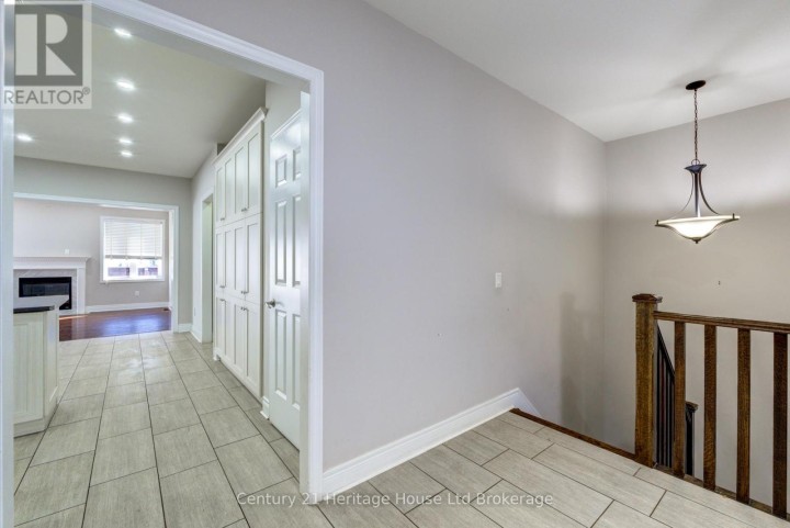 Photo 14 at 504 Baldwin Crescent, Woodstock - North, Woodstock