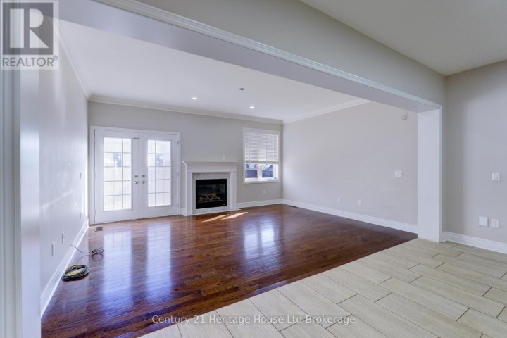 Photo 21 at 504 Baldwin Crescent, Woodstock - North, Woodstock