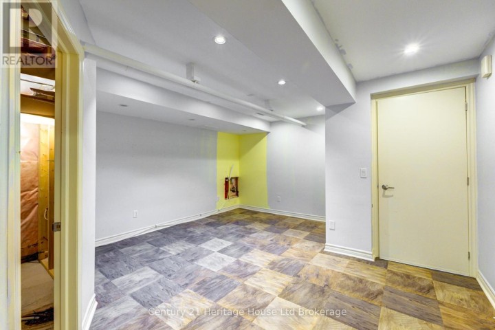 Photo 48 at 504 Baldwin Crescent, Woodstock - North, Woodstock