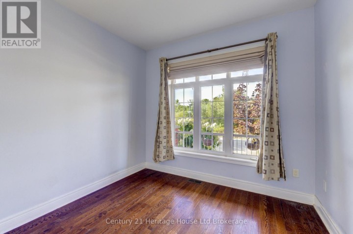 Photo 7 at 504 Baldwin Crescent, Woodstock - North, Woodstock