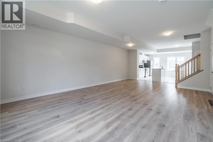 Photo 7 at 677 PARK Road 7, Brantford