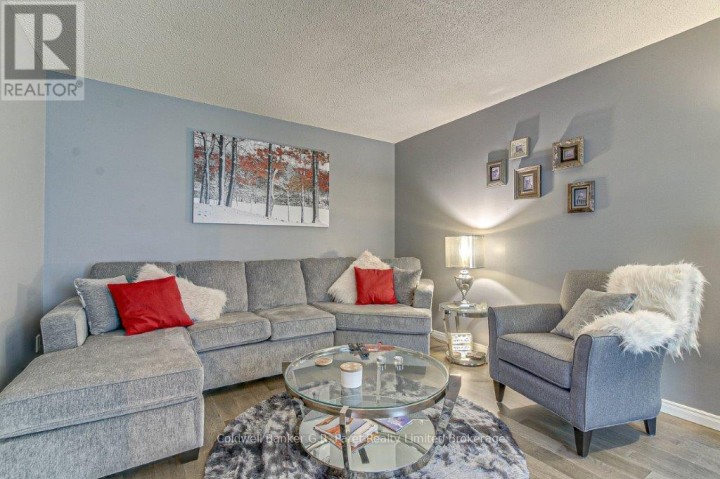 Photo 3 at 15 - 1 Lamer's Court, Tillsonburg