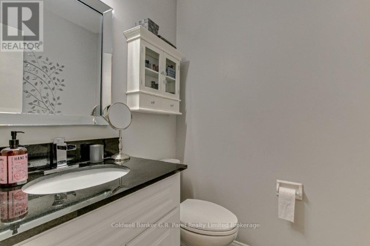 Photo 5 at 15 - 1 Lamer's Court, Tillsonburg