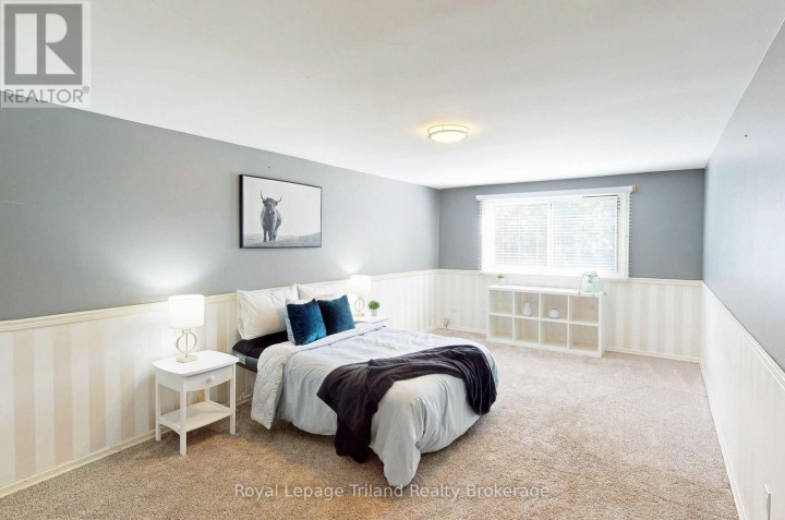 Photo 17 at 444 Lee Avenue, Woodstock - North, Woodstock